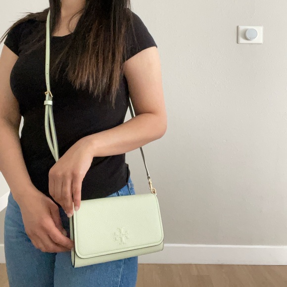 New✨authentic tory burch thea flat tory burch croasbody  (mint green color) - Picture 15 of 16